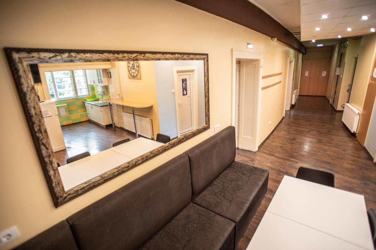 All In Hostel Belgrád Kültér fotó