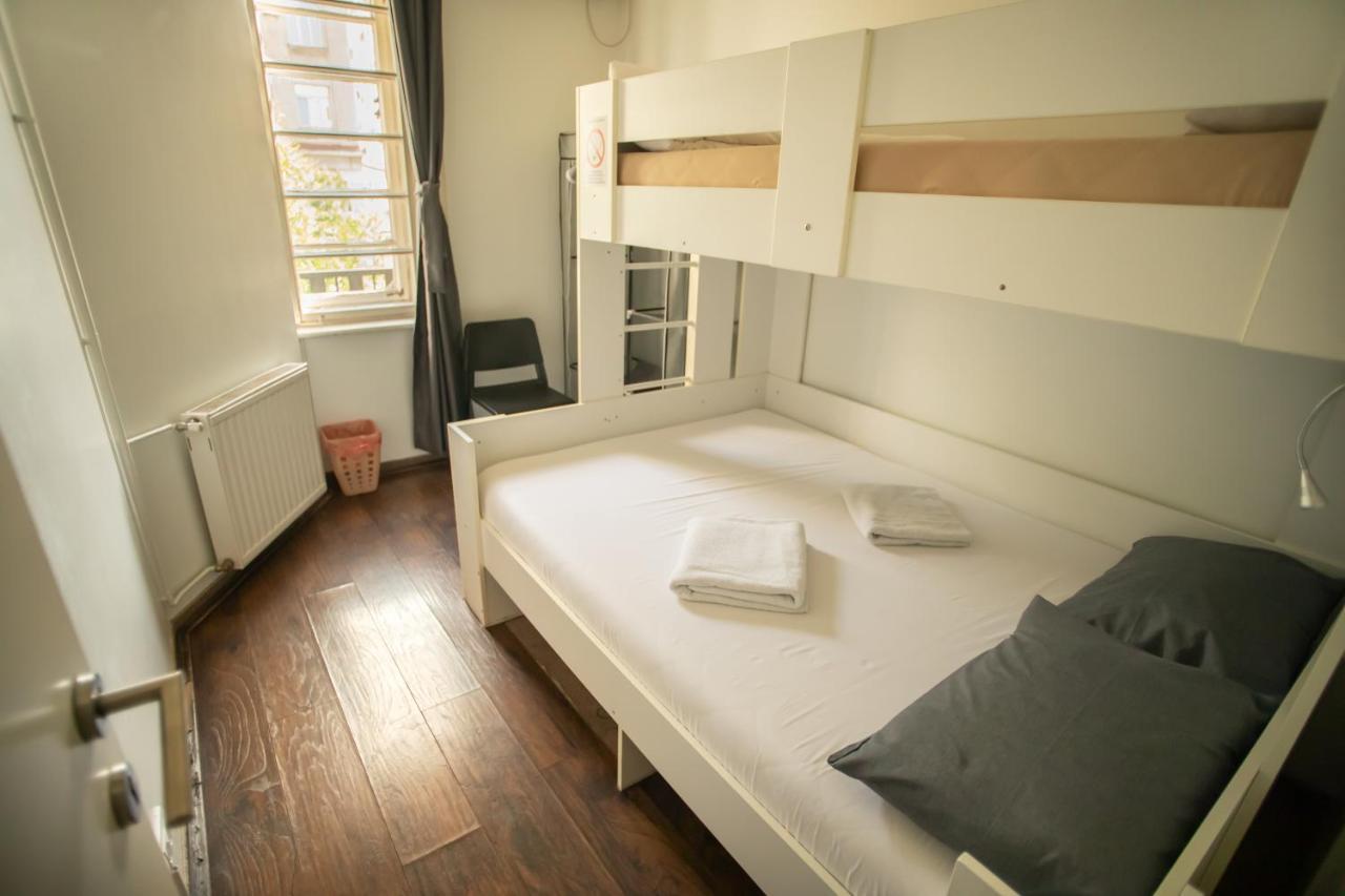 All In Hostel Belgrád Kültér fotó
