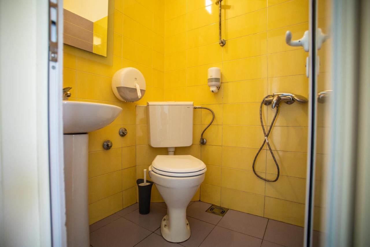 All In Hostel Belgrád Kültér fotó